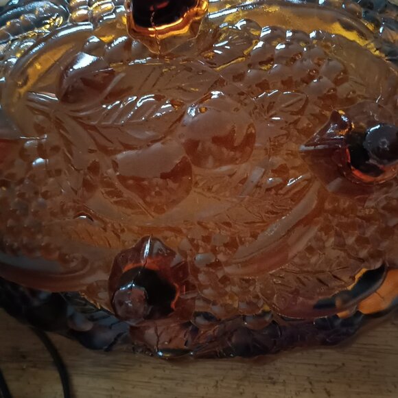 Vintage Indiana Glass Fruit Harvest pattern amber glass oval footed centerpiece - Picture 5 of 7